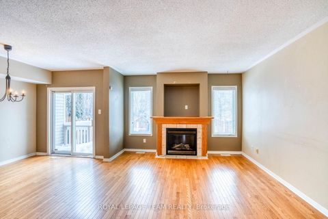 Photo 6 at 7 Chantilly Gate, Stittsville (North), Stittsville