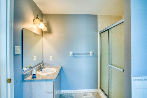 Photo 13 at 7 Chantilly Gate, Stittsville (North), Stittsville