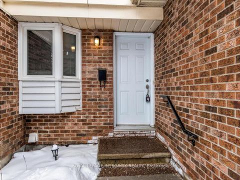 Photo 1 at 14 - 146 Valley Stream Drive, Nepean (Leslie Park), Ottawa