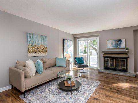 Photo 4 at 14 - 146 Valley Stream Drive, Nepean (Leslie Park), Ottawa