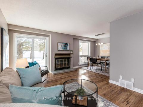 Photo 6 at 14 - 146 Valley Stream Drive, Nepean (Leslie Park), Ottawa