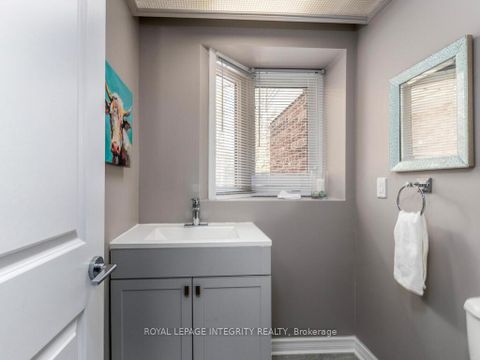 Photo 17 at 14 - 146 Valley Stream Drive, Nepean (Leslie Park), Ottawa