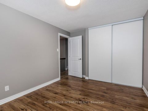 Photo 24 at 14 - 146 Valley Stream Drive, Nepean (Leslie Park), Ottawa