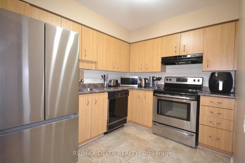 Photo 2 at 412 - 325 Centrum Boulevard, Bilberry Creek/Queenswood Heights, Orleans