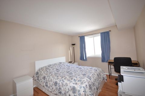 Photo 6 at 412 - 325 Centrum Boulevard, Bilberry Creek/Queenswood Heights, Orleans