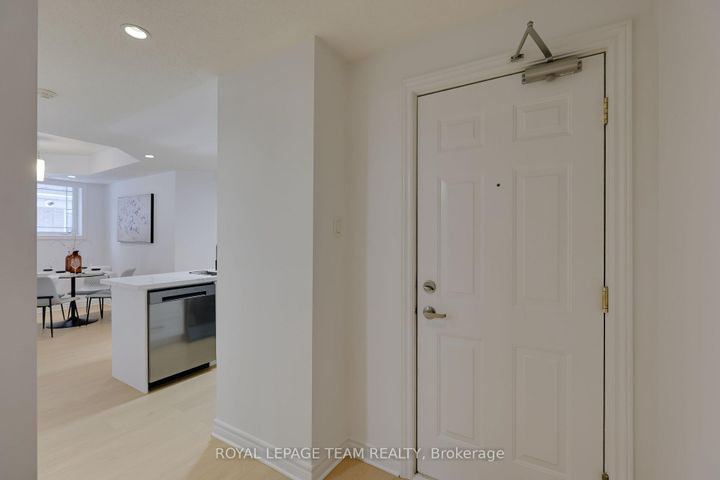 Photo 4 at 2 - 369 Paseo Private, Nepean (Centrepointe), Ottawa