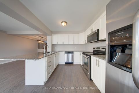 Photo 15 at 132 Conifer Creek Circle, Emerald Meadows/Trailwest, Kanata