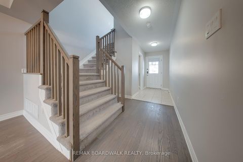 Photo 21 at 132 Conifer Creek Circle, Emerald Meadows/Trailwest, Kanata