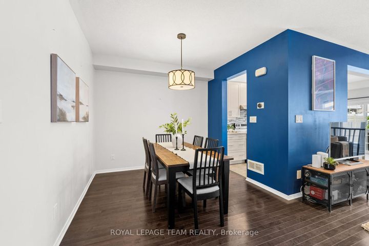 Photo 6 at 102 Lochnaw Private, Nepean (Stonebridge), Ottawa