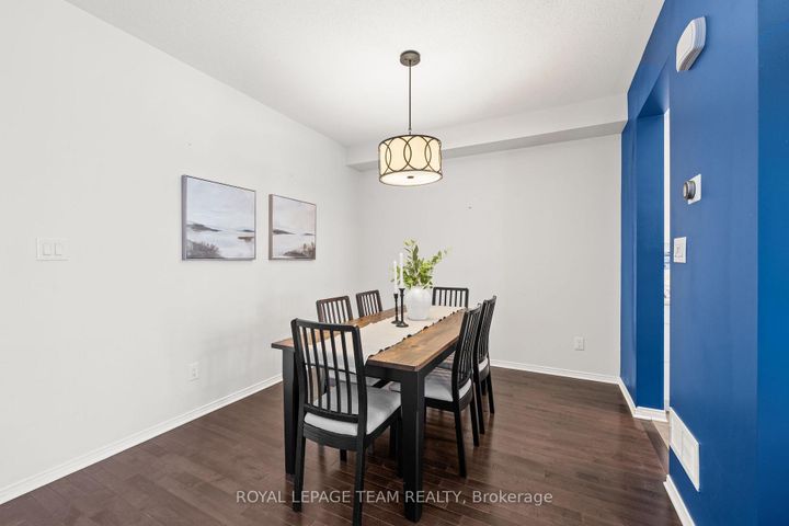 Photo 7 at 102 Lochnaw Private, Nepean (Stonebridge), Ottawa