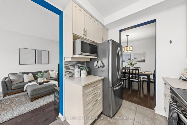 Photo 16 at 102 Lochnaw Private, Nepean (Stonebridge), Ottawa