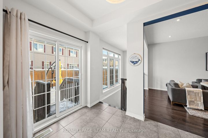 Photo 20 at 102 Lochnaw Private, Nepean (Stonebridge), Ottawa