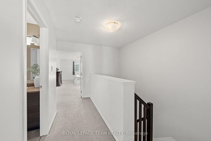 Photo 24 at 102 Lochnaw Private, Nepean (Stonebridge), Ottawa