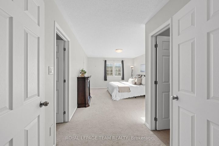 Photo 25 at 102 Lochnaw Private, Nepean (Stonebridge), Ottawa
