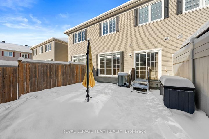 Photo 45 at 102 Lochnaw Private, Nepean (Stonebridge), Ottawa