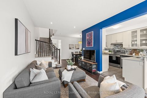 Photo 11 at 102 Lochnaw Private, Nepean (Stonebridge), Ottawa