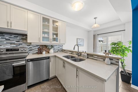 Photo 15 at 102 Lochnaw Private, Nepean (Stonebridge), Ottawa