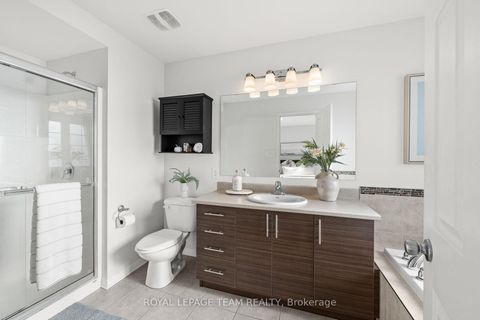 Photo 29 at 102 Lochnaw Private, Nepean (Stonebridge), Ottawa