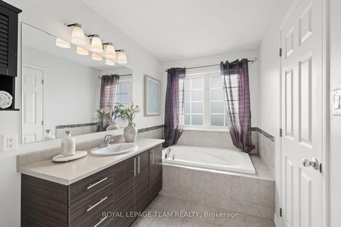 Photo 30 at 102 Lochnaw Private, Nepean (Stonebridge), Ottawa