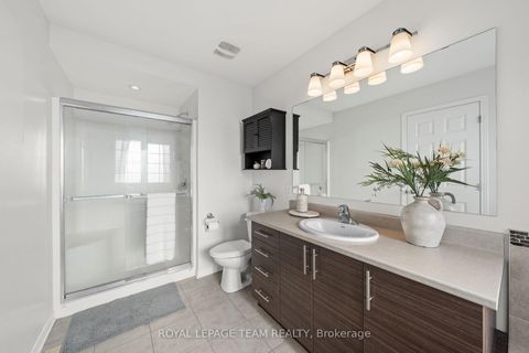 Photo 31 at 102 Lochnaw Private, Nepean (Stonebridge), Ottawa