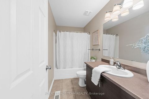 Photo 35 at 102 Lochnaw Private, Nepean (Stonebridge), Ottawa