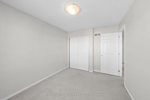 Photo 37 at 102 Lochnaw Private, Nepean (Stonebridge), Ottawa