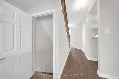 Photo 6 at 215 Merak Way, Nepean (Half Moon Bay), Ottawa