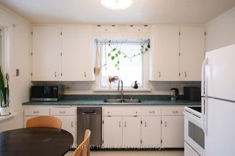 Photo 4 at 44 Macdonald Street S, Arnprior