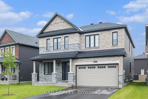 Photo 2 at 528 Anchor Circle, Mahogany Community, Manotick