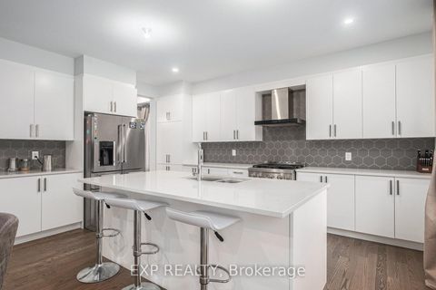 Photo 12 at 528 Anchor Circle, Mahogany Community, Manotick