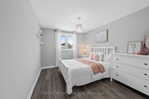 Photo 23 at 12 BUTTERFIELD Road, Munster, Stittsville