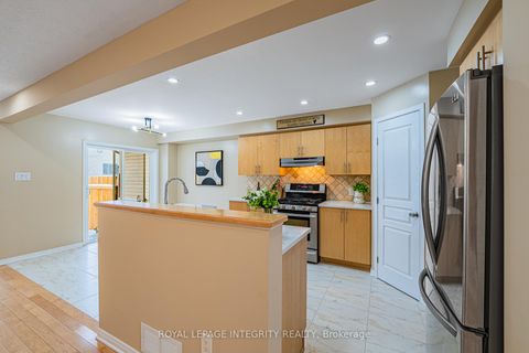 Photo 8 at 361 Celtic Ridge Crescent, Morgan's Grant/South March, Kanata