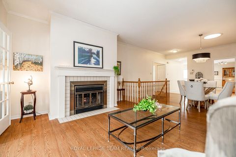 Photo 10 at 14 - 27 Pine Needles Court, Stittsville (Central), Stittsville