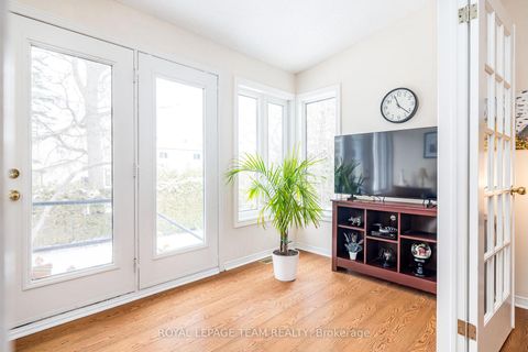 Photo 11 at 14 - 27 Pine Needles Court, Stittsville (Central), Stittsville