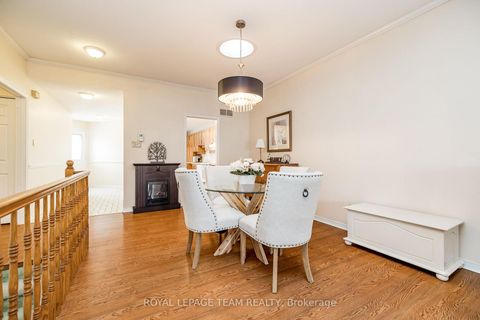 Photo 13 at 14 - 27 Pine Needles Court, Stittsville (Central), Stittsville