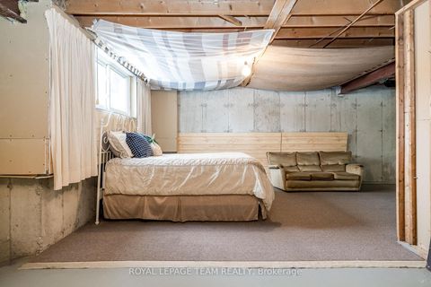 Photo 29 at 14 - 27 Pine Needles Court, Stittsville (Central), Stittsville