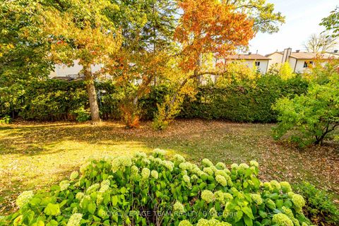 Photo 36 at 14 - 27 Pine Needles Court, Stittsville (Central), Stittsville