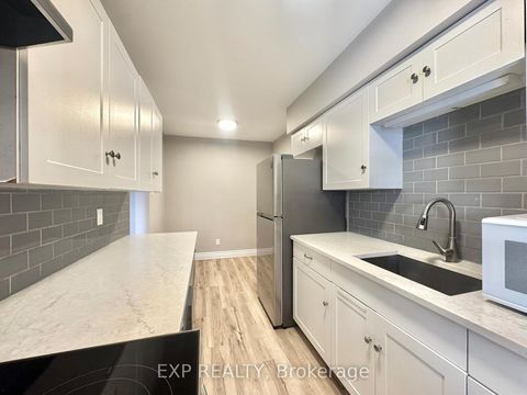 Photo 4 at 1584 Hoskins Crescent, Fallingbrook/Pineridge, Orleans