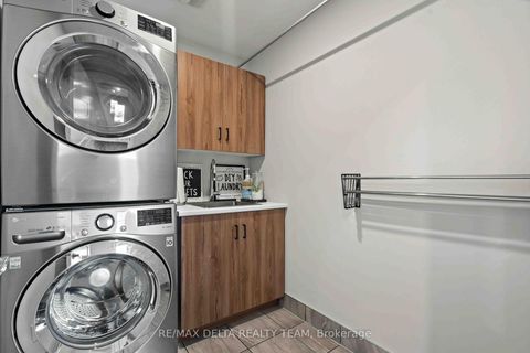 Photo 19 at 58 HACKAMORE Crescent, Goulbourn Twp From Franktown Rd/South To Rideau, Stittsville