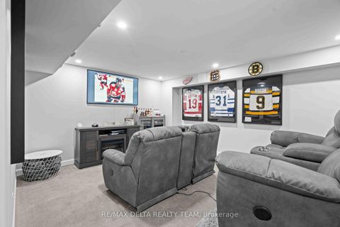 Photo 34 at 58 HACKAMORE Crescent, Goulbourn Twp From Franktown Rd/South To Rideau, Stittsville