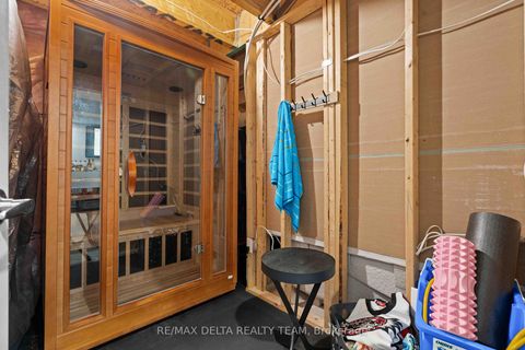 Photo 37 at 58 HACKAMORE Crescent, Goulbourn Twp From Franktown Rd/South To Rideau, Stittsville