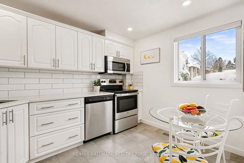 Photo 11 at 6861 Bilberry Drive, Convent Glen North, Orleans