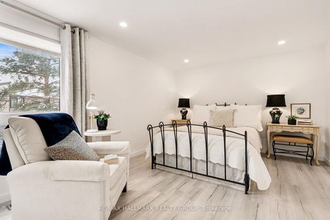 Photo 19 at 6861 Bilberry Drive, Convent Glen North, Orleans