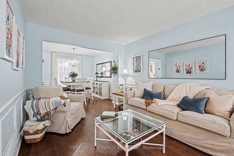 Photo 5 at 1916 Leclair Crescent, Queenswood Heights South, Orleans