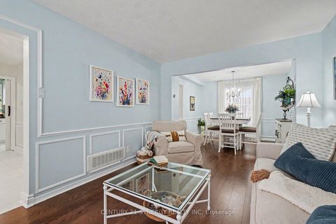 Photo 7 at 1916 Leclair Crescent, Queenswood Heights South, Orleans