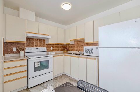 Photo 3 at 8 - 104 Mcdermot Court, Katimavik, Kanata