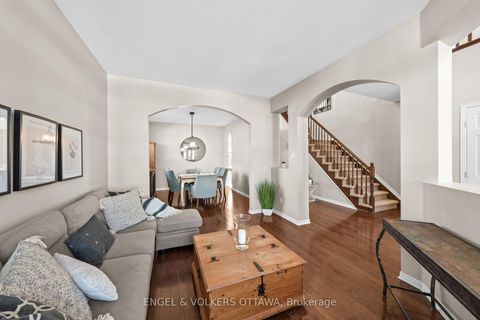 Photo 7 at 406 Keith Crescent, Mer Bleue/Bradley Estates/Anderson Park, Orleans