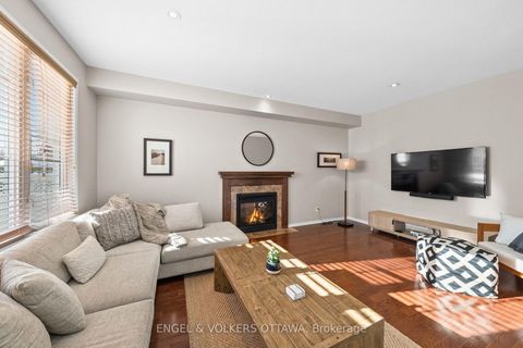 Photo 17 at 406 Keith Crescent, Mer Bleue/Bradley Estates/Anderson Park, Orleans