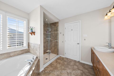 Photo 23 at 406 Keith Crescent, Mer Bleue/Bradley Estates/Anderson Park, Orleans