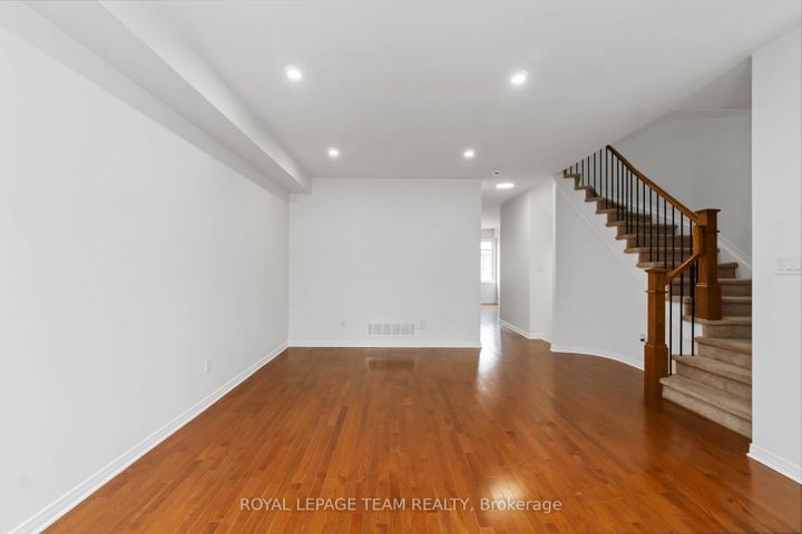 Photo 5 at 349 SWEETFLAG Street, Nepean (Longfields), Ottawa